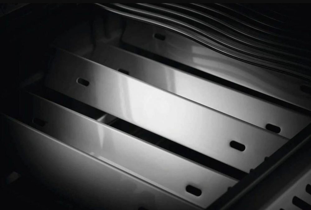 Napoleon Rogue 625 SS- IR Side Burner, Rear Burner, SS Grills, Mulfitfunctional Warming Rack- LPG - Image 8